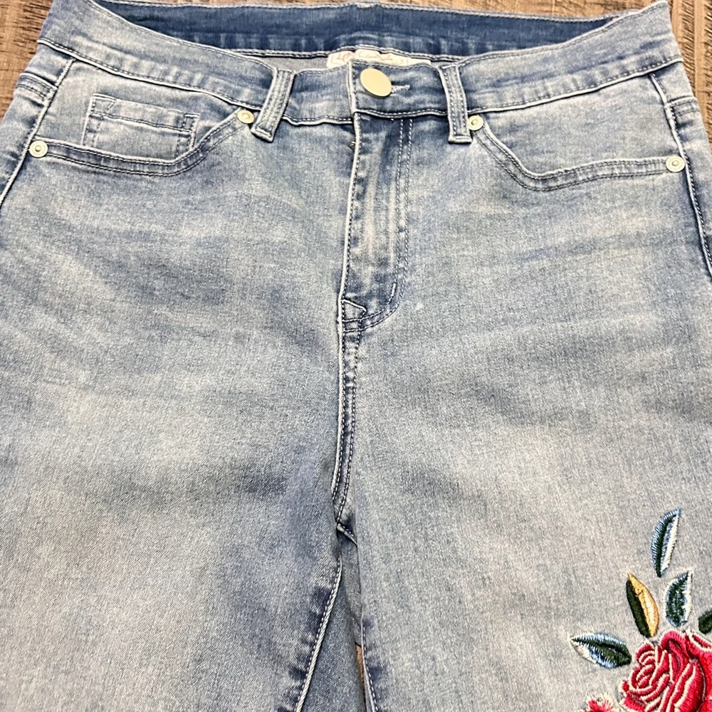 DG2 by Diane Gilman Light Blue Floral Embroidered Jeans - Picture 4 of 13